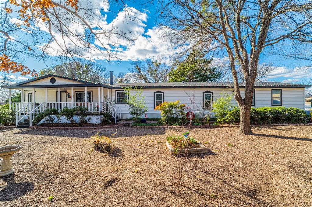 Property Photo:  13589 Sam Reynolds Road  TX 76247 