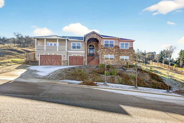 Property Photo:  4642 Hathaway Drive Drive  OR 97504 