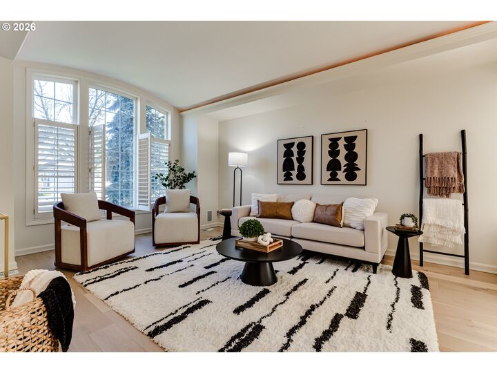 Property Photo:  3858 Mirror Pond Way  OR 97408 