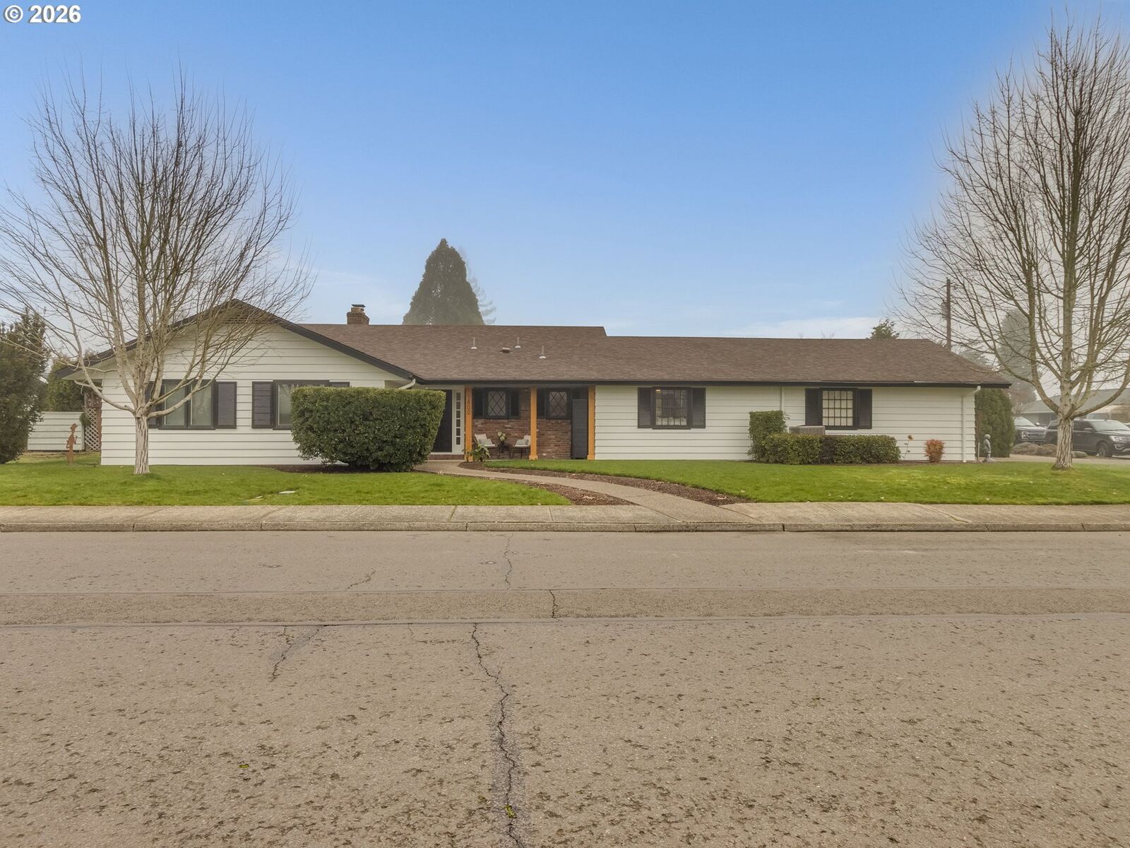 Property Photo:  1800 NW Elm St  OR 97128 