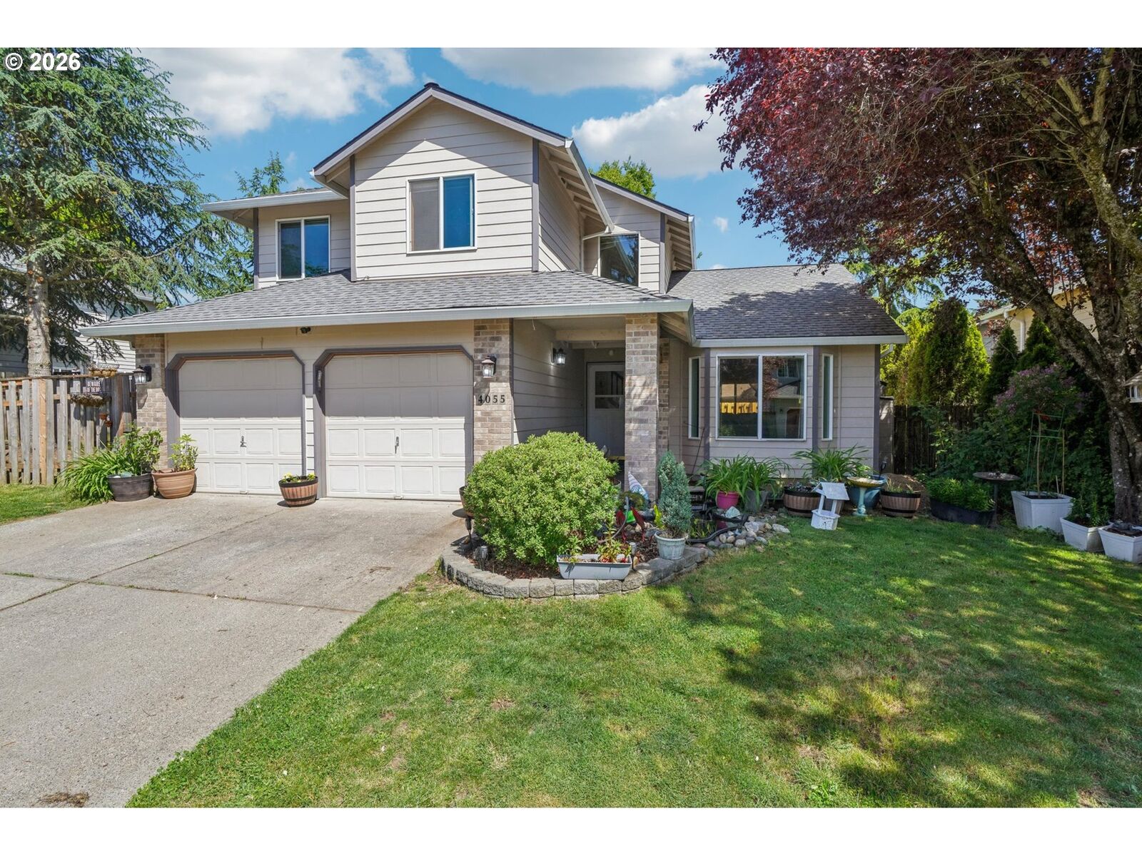 Property Photo:  4055 NE 13th Ter  OR 97030 