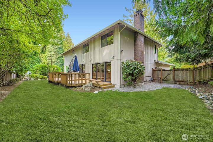 Property Photo:  17012 SE 40th Court  WA 98008 