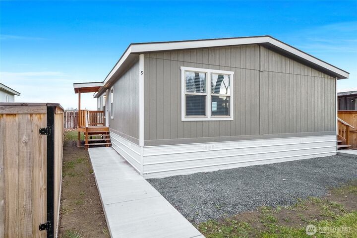Property Photo:  3131 W Wapato Drive 9  WA 98837 