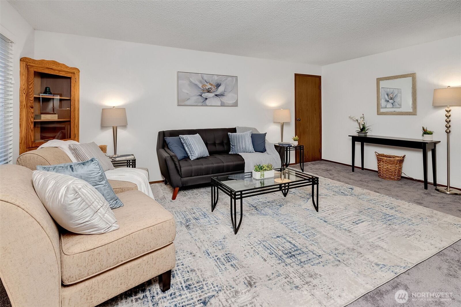 Property Photo:  7520  208th Street SW A101  WA 98026 