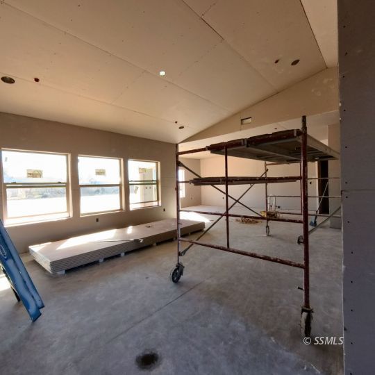 Property Photo:  6443 Shelly Ct  CA 93527 