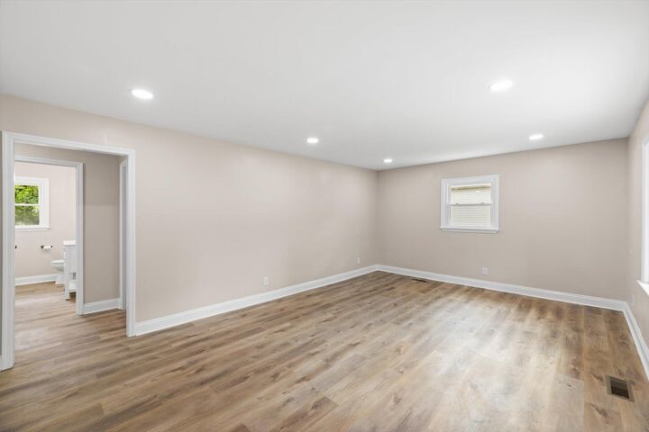 Property Photo:  308 N Georgia Avenue  TN 37331 