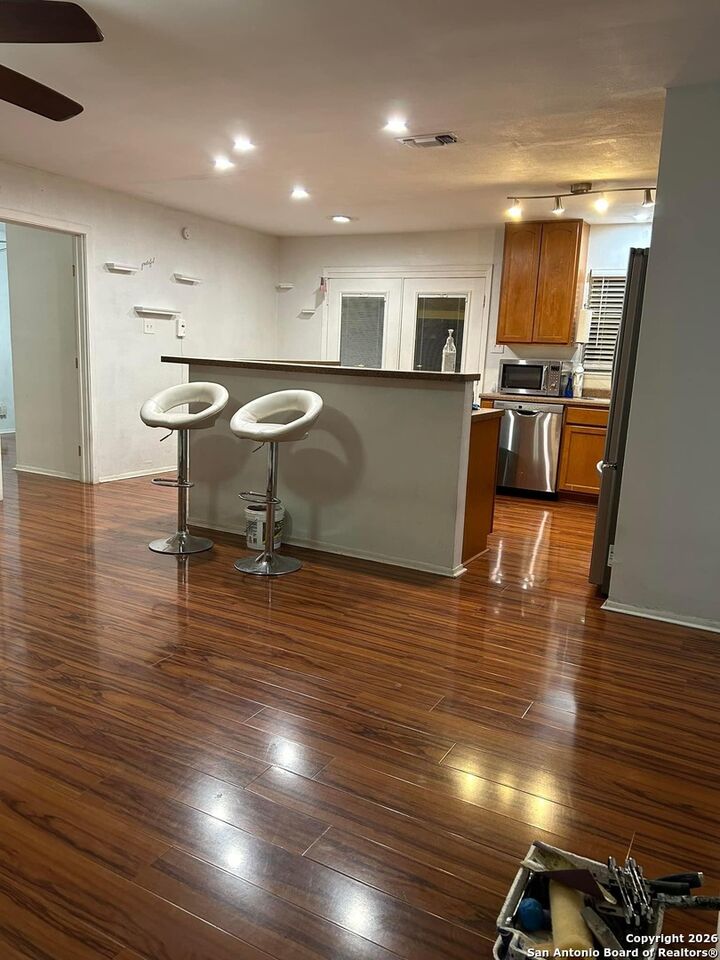 Property Photo:  2519 Waterford Dr  TX 78217 