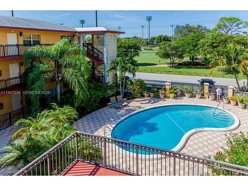 Property Photo:  744 NE 14th Ave 11  FL 33304 