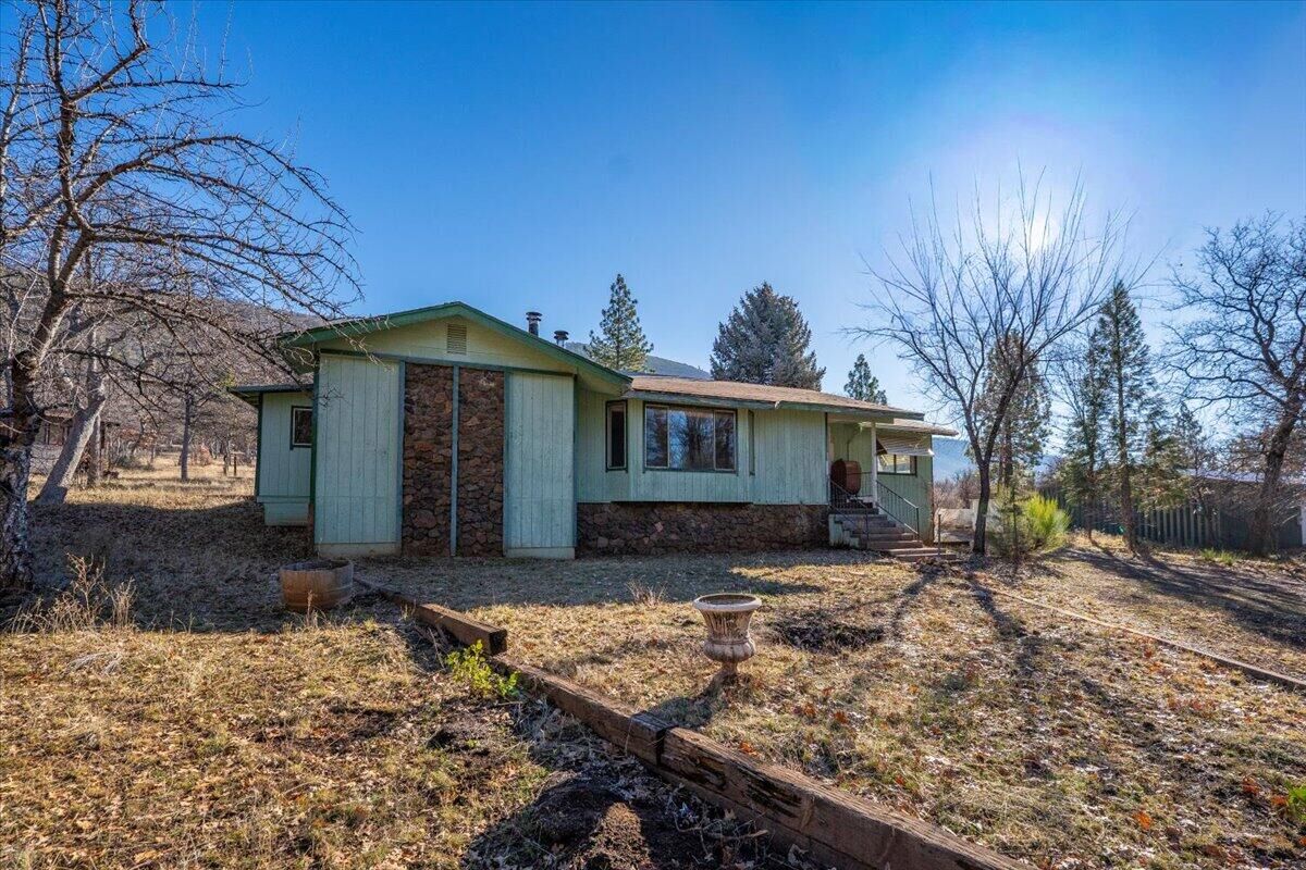 Property Photo:  770 Day Road  CA 96056 