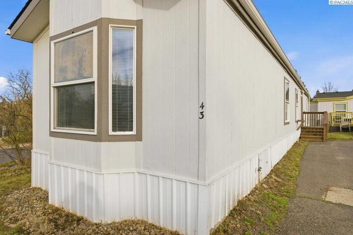 Property Photo: 260 NW Golden Hills #43 WA 99163