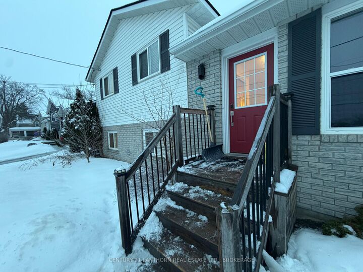 Property Photo:  252 Cannifton Road N  ON K0K 1K0 