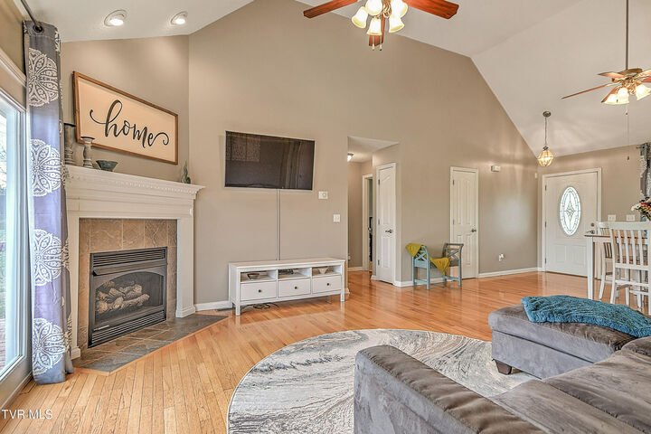 Property Photo:  444 Alfalfa Lane  TN 37659 