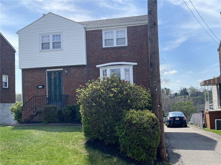Property Photo: 571 Helena St PA 15035