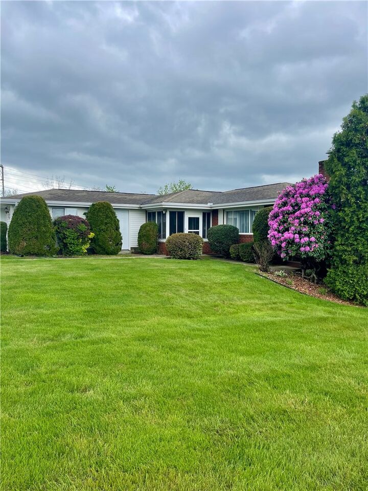 Property Photo:  2023 Sylvan Ave  PA 15650 