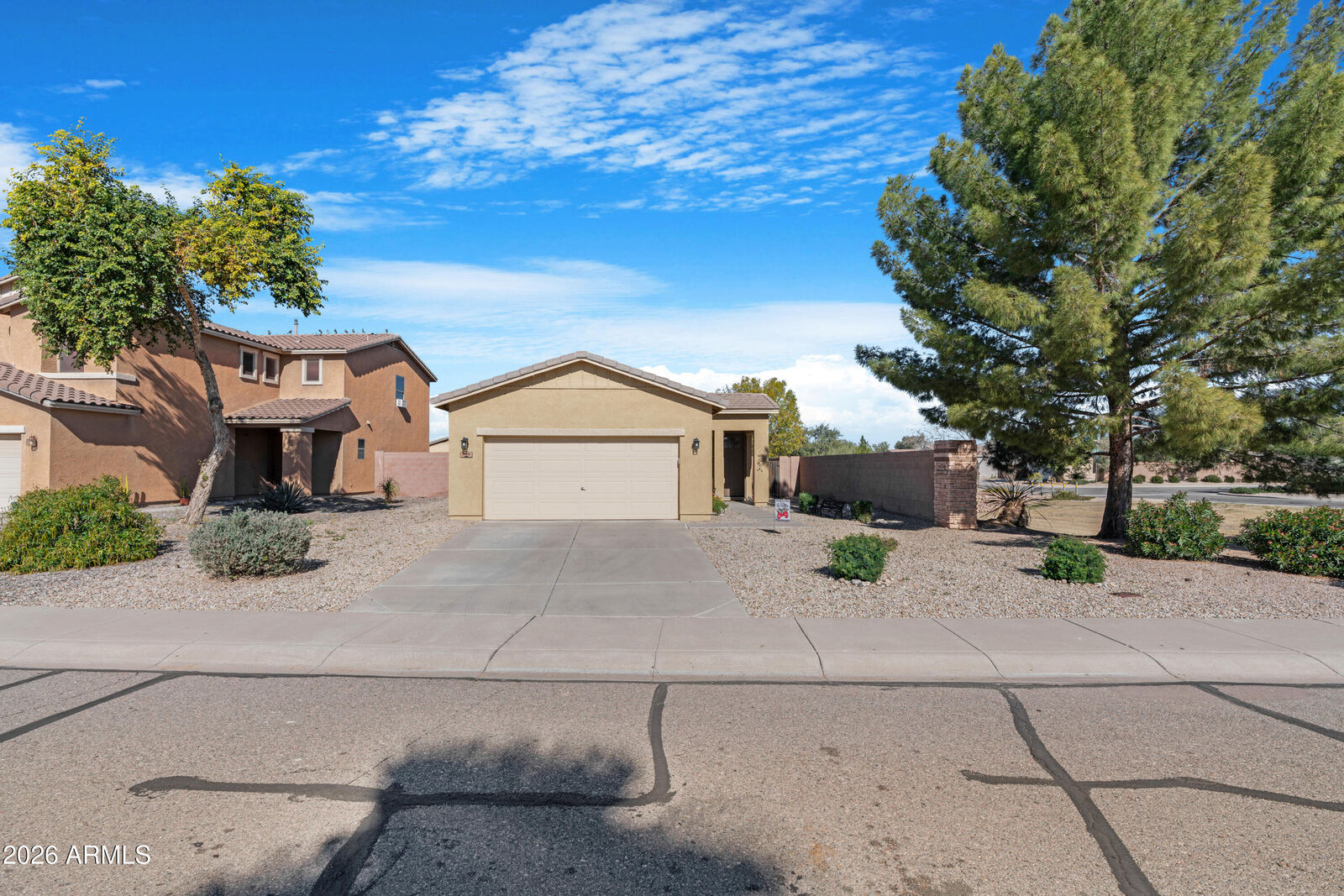 Property Photo:  744 W Dana Drive  AZ 85143 