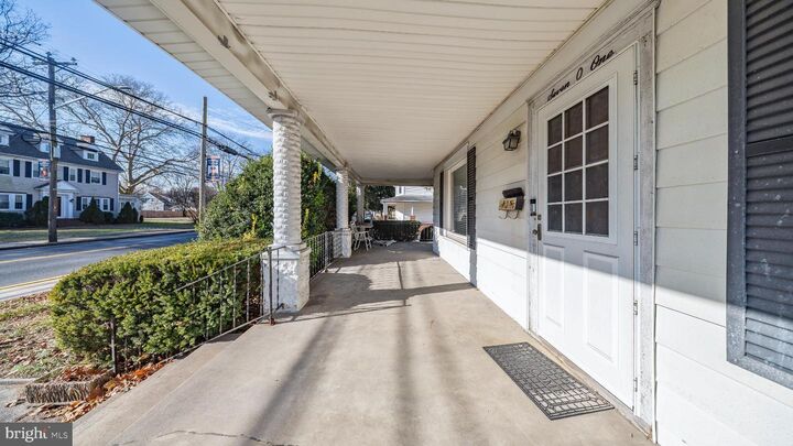 Property Photo:  701 E State Street  DE 19940 