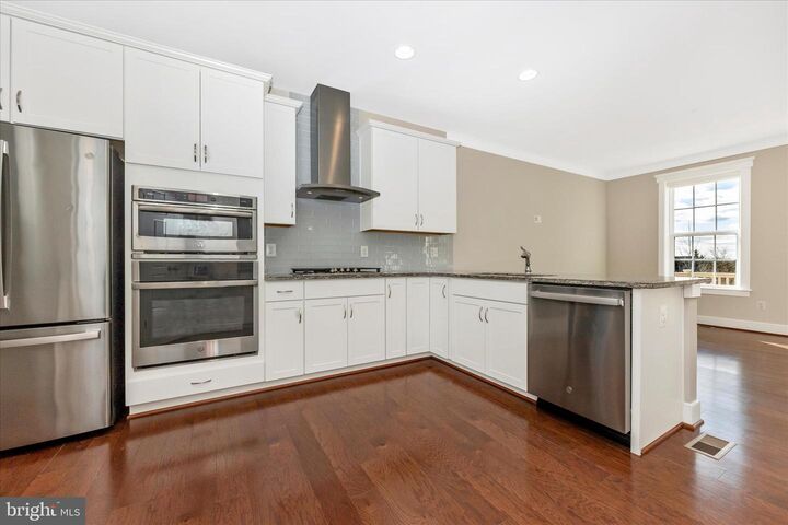 Property Photo:  10211 Travilah Grove Circle  MD 20850 