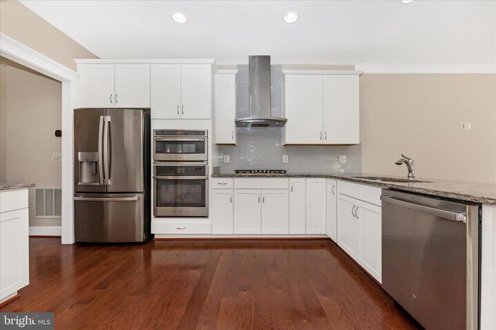 Property Photo:  10211 Travilah Grove Circle  MD 20850 