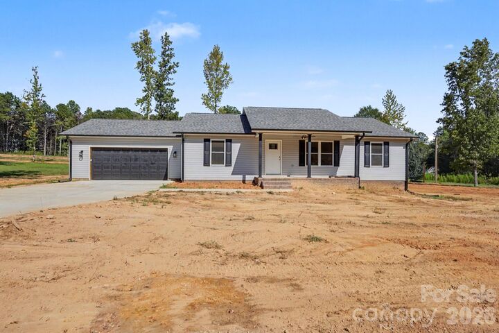 Property Photo:  2019 Pineview Drive  NC 28150 