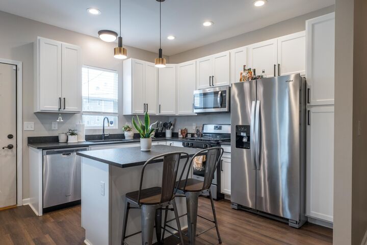 Property Photo:  104 S Cypress Avenue  OH 43222 