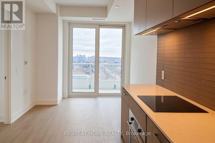 Property Photo: 36 Olive Avenue 2006 ON M2N 0M4