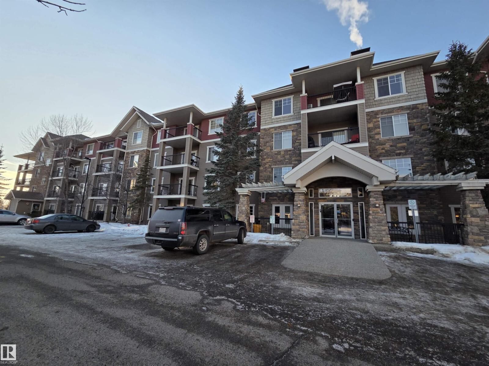 Photo de la propriété:  #101 2098 Blackmud Creek Dr SW  AB T6W 1T7 