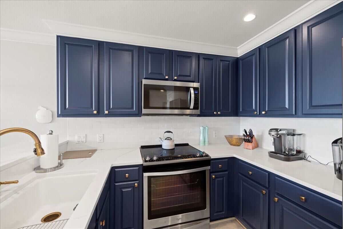 Property Photo:  4045 W County Highway 30A Unit 307  FL 32459 