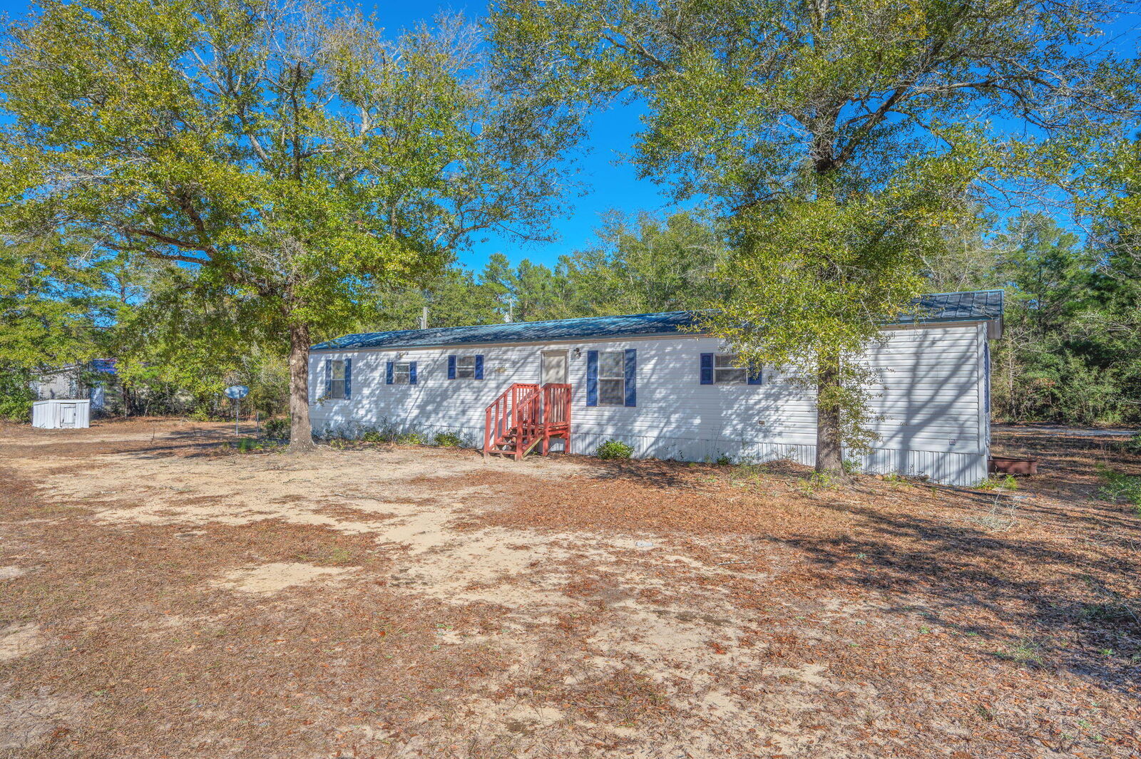 Property Photo:  4451 Goldfinch Way  FL 32539 