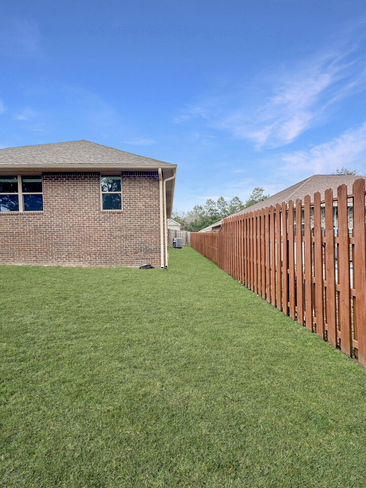 Property Photo:  670 Red Fern Road  FL 32536 