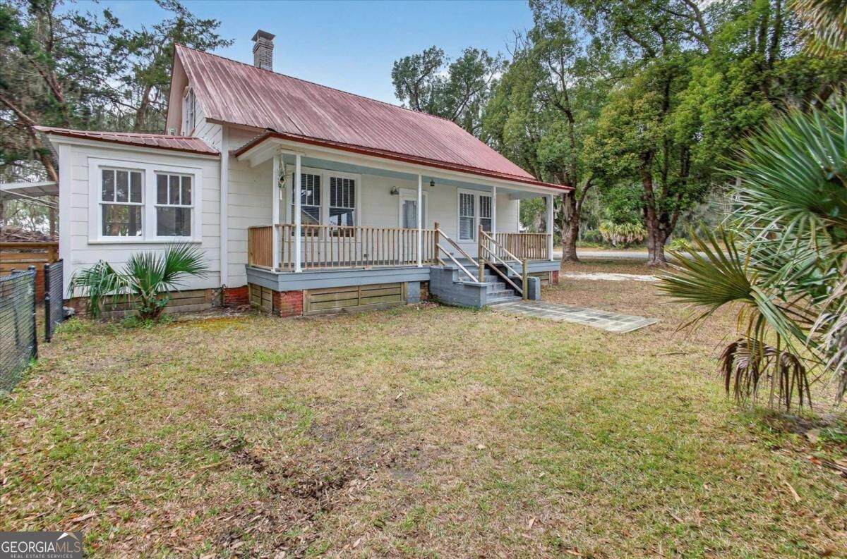 Property Photo:  1401 Wayne  GA 31305 