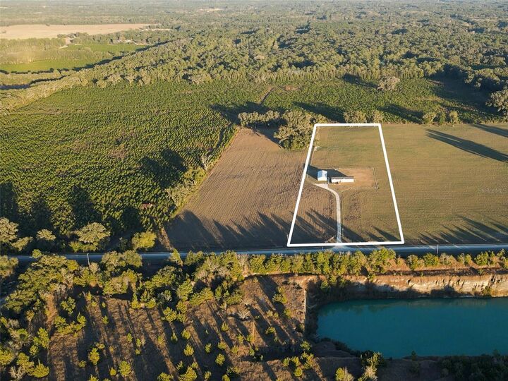 Property Photo: 3789 NW 202nd Street FL 32669