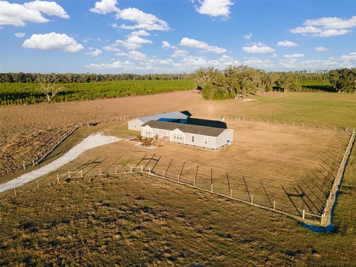 Property Photo:  3789 NW 202nd Street  FL 32669 