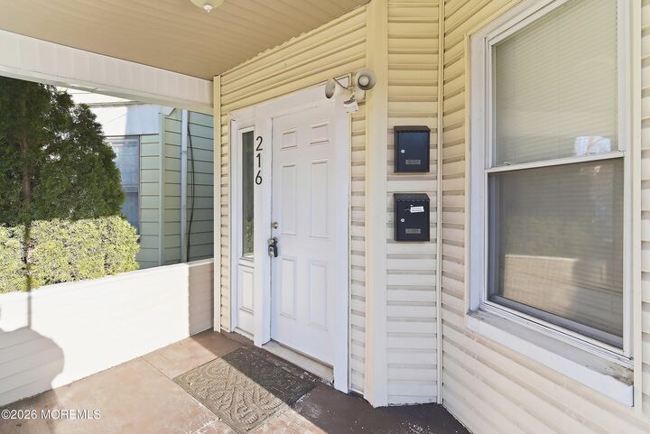 Property Photo:  216 Oakwood Avenue  NJ 07050 