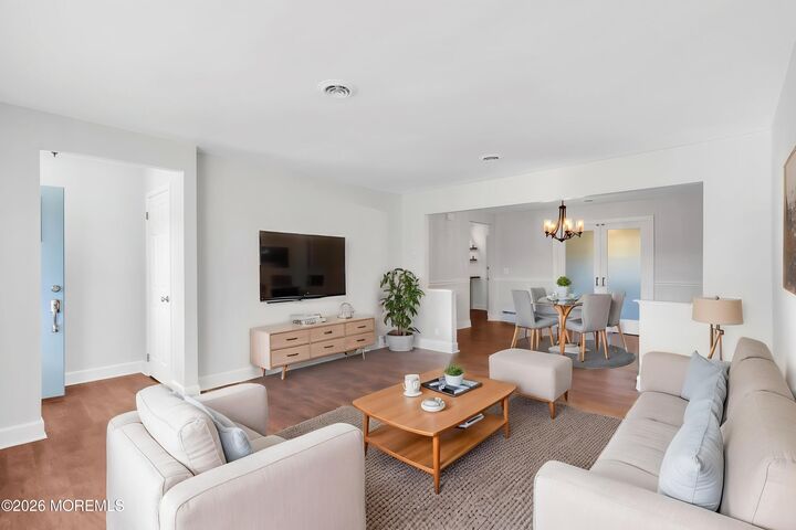 Property Photo:  12 Ely Court  NJ 08757 