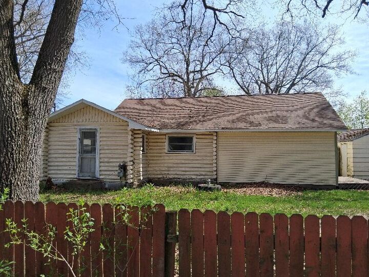 Property Photo:  1180 S Bolen Road  MI 49442 