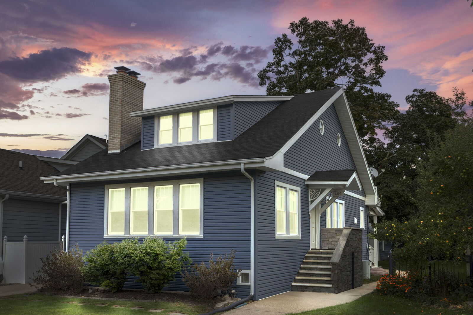 Property Photo: 405 S Gilbert Avenue S IL 60625