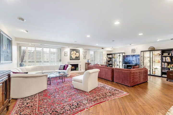 Property Photo: 1220 Rudolph Road 3H IL 60062