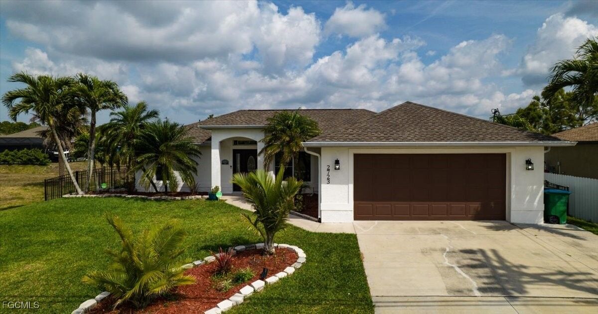 Property Photo: 2723 Van Buren Parkway FL 33993