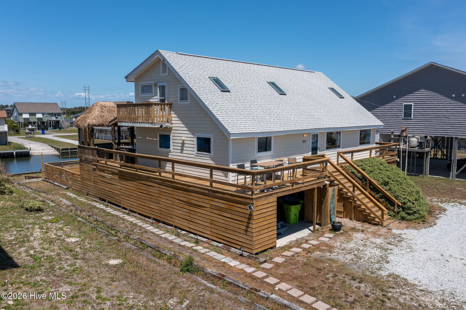 Property Photo:  1601 New River Inlet Road  NC 28460 