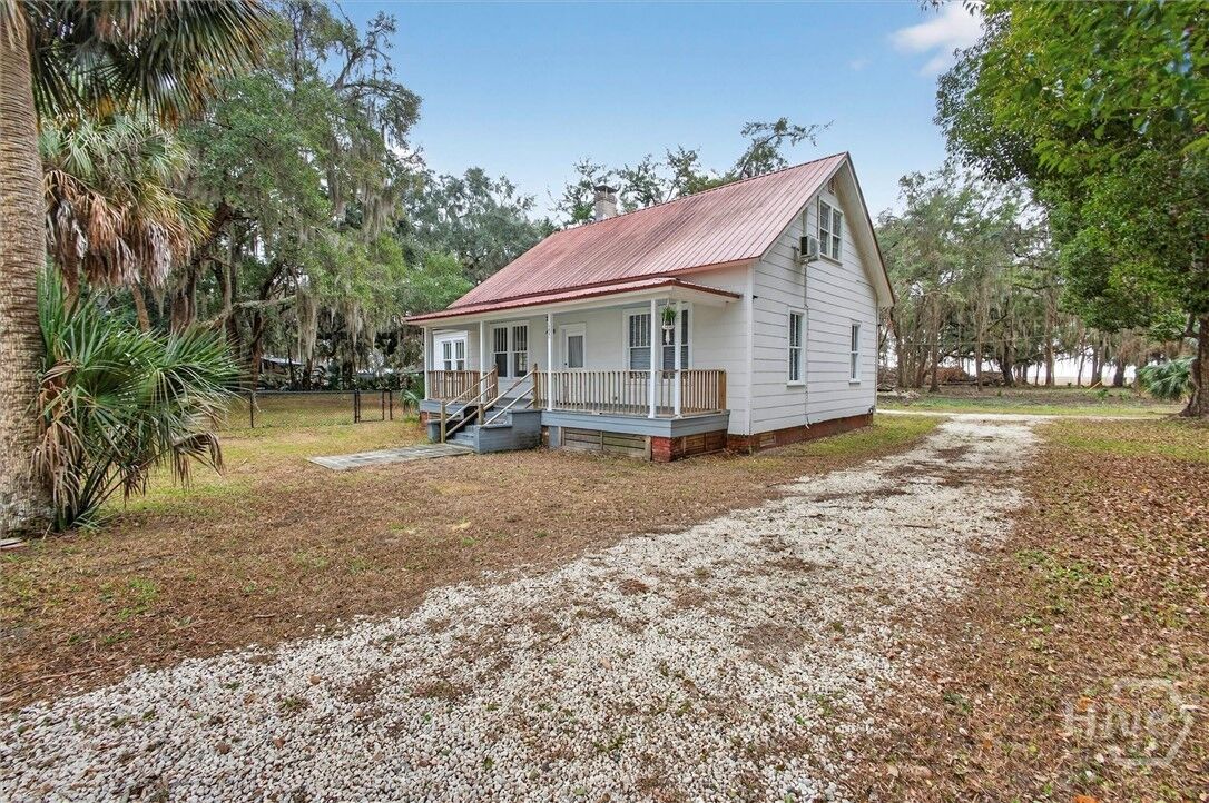 Property Photo: 1401 Wayne Street GA 31305