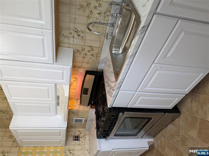 Property Photo:  234 Lafayette Avenue  NJ 07506 