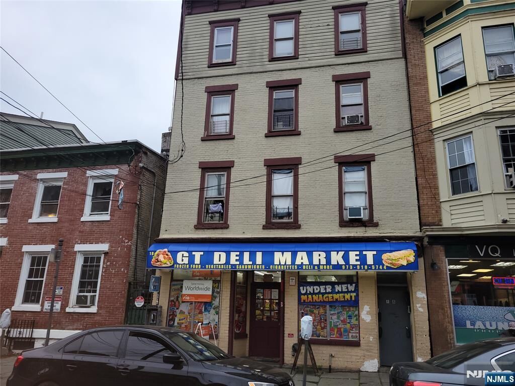 Property Photo:  18 Van Houten Street 2  NJ 07505 