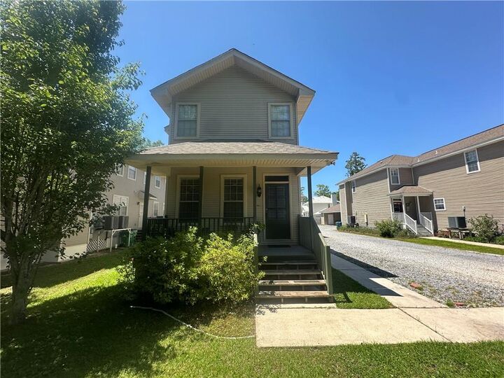 Property Photo:  804 Carroll Street  LA 70448 
