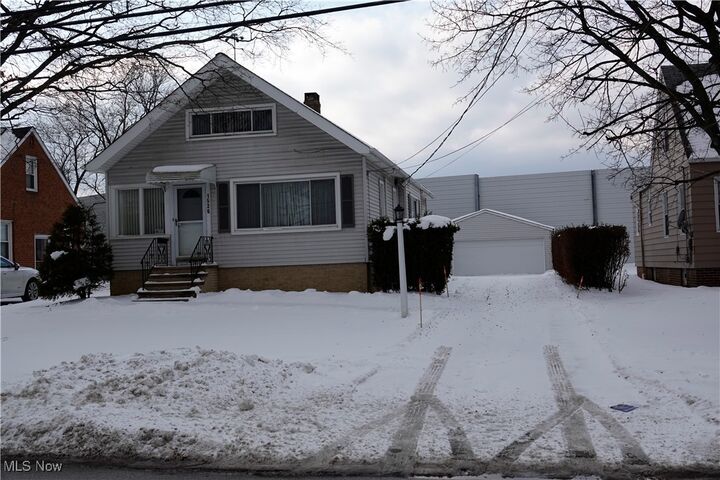 Property Photo:  1526 Parker Drive  OH 44124 