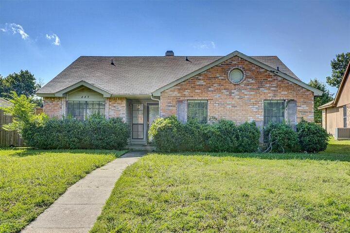 Property Photo: 849 Bailey Drive TX 75104