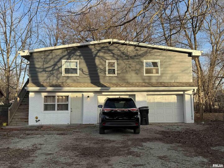 Property Photo: 208 Cherry Lane IL 61571