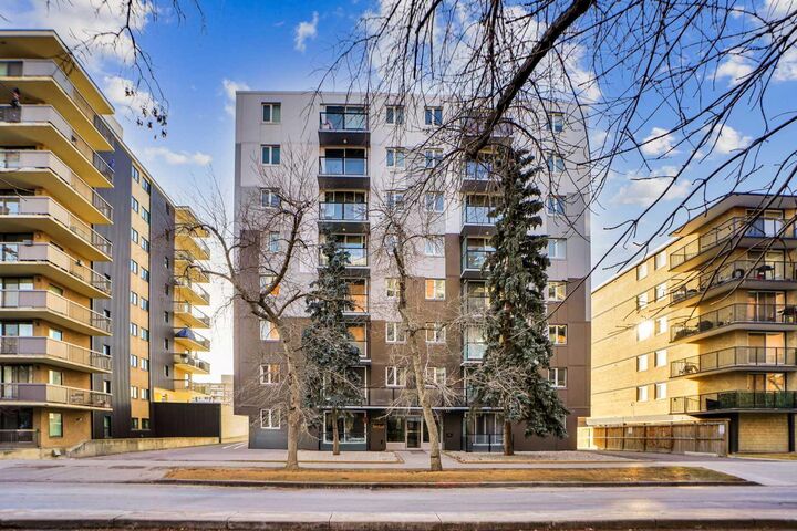 Property Photo:  1111 15 Avenue SW 204  AB T2R 0S8 