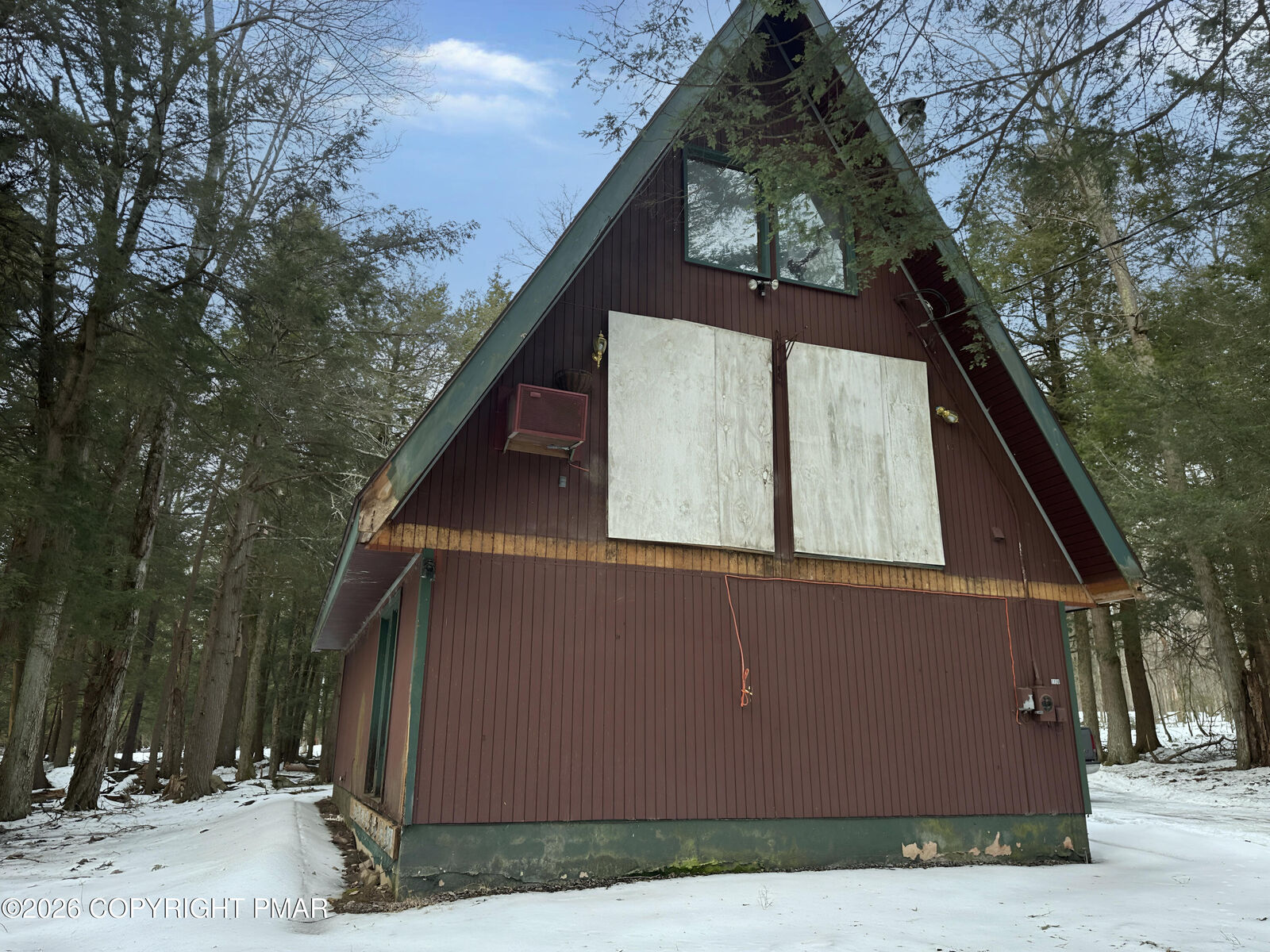 Property Photo:  1158 Navajo Trail  PA 18424 