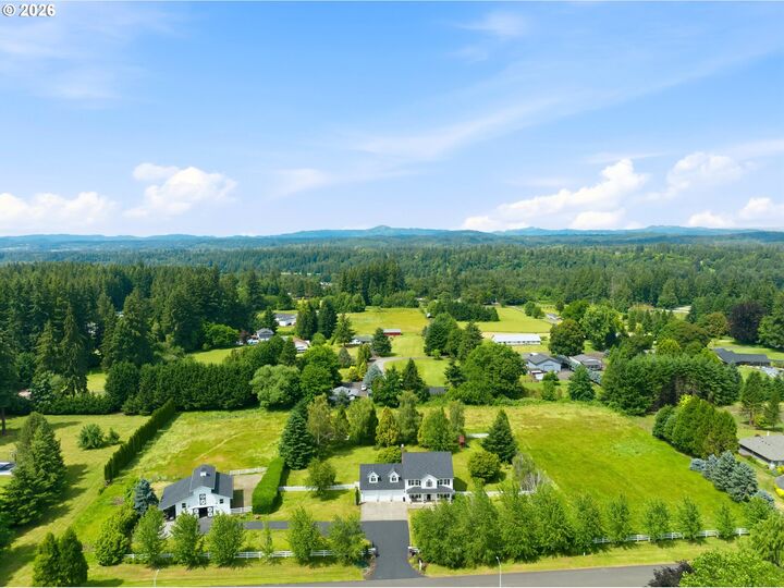 Property Photo:  6810 NE 252nd Way  WA 98604 