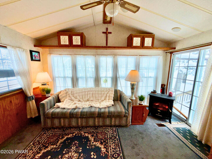 Property Photo:  114 Glenwood Landing  PA 18337 